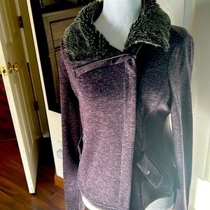 great everyday jacket 
snap pockets to keep things secured